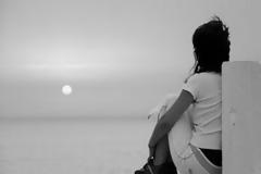 Δεν βρίσκεις ταίρι; Μήπως είσαι πολύ έξυπνος; Νέα έρευνα