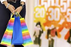 Απελευθερώνονται πλήρως οι εκπτώσεις