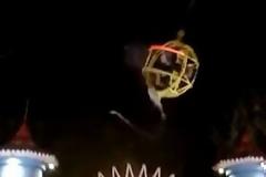 Βίντεο σοκ από ατύχημα σε λουνα παρκ- Κόπηκε το λάστιχο «καταπέλτη»