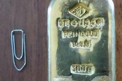 ΑΠΙΣΤΕΥΤΟ: Δεκαεξάχρονη βρήκε σε λίμνη ράβδο χρυσού αξίας 16.000 ευρώ!