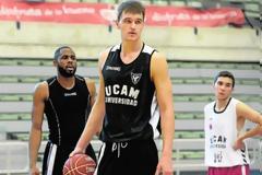 ΕΝΑΣ... ΓΙΓΑΝΤΑΣ ΓΙΑ ΤΟΝ ΚΑΤΣΙΚΑΡΗ!