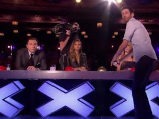 Φωτογραφία για Britain's Got Talent: Τους άφησε άφωνους με τα μαγικά του... [video]