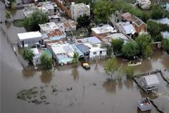 Πλημμύρες στην Αργεντινή με τρεις νεκρούς