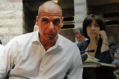 Κελάηδησε ο ΒΑΡΟΥΦΑΚΗΣ: Ταπεινωτικό και μη βιώσιμο το 3ο Μνημόνιο