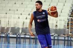 ΑΘΗΝΑΙΟΥ : ΜΑΣ ΠΕΡΙΜΕΝΕΙ ΔΥΣΚΟΛΟΣ ΧΕΙΜΩΝΑΣ...