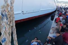 2000 μετανάστες έφερε χτες στην Μυτιλήνη το κρουαζιερόπλοιο 