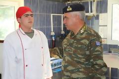 Αποσπούν μάγειρες πλοίων στο Βοτανικό για τους μετανάστες!