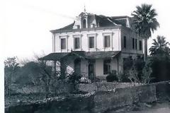 ΑΛΗΘΙΝΗ ΙΣΤΟΡΙΑ: Το στοιχειωμένο σπίτι του Βόλου και η οικογένεια που Πέθανε