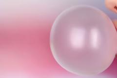 Γιατί η τσίχλα μέντας σας κάνει να νιώθετε παγωμένο το νερό που πίνετε;