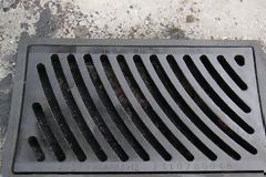 Μεσολόγγι: Kλέβουν τις σχάρες από τα φρεάτια - Έκκληση από τον Δήμο για τη...φύλαξή τους