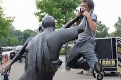 Αν τα αγάλματα είχαν μιλιά…[photos]