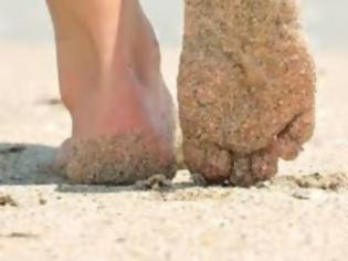 Φωτογραφία για Ετσι θα αφαιρείτε πανεύκολα την άμμο από τα πόδια σας... [video]