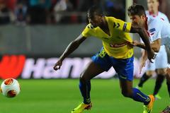 «ΕΙΝΑΙ ΑΚΟΜΑ ΠΟΔΟΣΦΑΙΡΙΣΤΕΣ ΠΟΥ ΑΝΗΚΟΥΝ ΣΕ ΕΜΑΣ ΚΑΙ ΤΟΥΣ ΥΠΟΛΟΓΙΖΩ...»