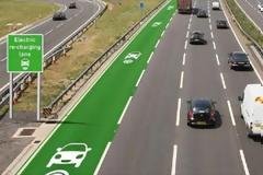 Έρχονται ηλεκτρικοί δρόμοι με ασύρματη, αυτόματη επαναφόρτιση αυτοκινήτων