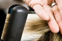 Όλα όσα πρέπει να ξέρετε αν χρησιμοποιείτε ισιωτικό μαλλιών