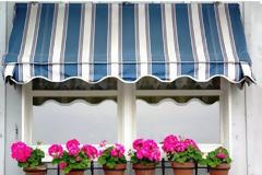 Πως θα καθαρίσουμε εύκολα τις τέντες μας;