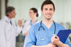 Λιγοστεύουν οι ειδικευόμενοι στο ΕΣΥ