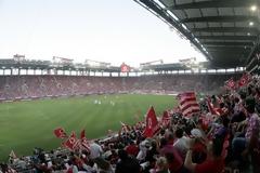 ΤΑ ΕΙΣΙΤΗΡΙΑ ΤΗΣ ΠΡΕΜΙΕΡΑΣ ΜΕ ΤΟΝ ΠΑΝΙΩΝΙΟ