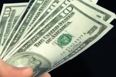 Απατεώνες πουλούσαν ''μαγικό φίλτρο'' που θα μετέτρεπε ένα απλό φύλλο χαρτί σε... δολάρια - Η απορία είναι το ΠΟΙΟΣ το αγόραζε