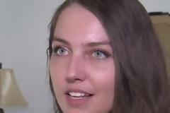 Η συγκλονιστική ιστορία μιας σερβιτόρας που έκανε το διαδίκτυο να δακρύσει [photo+video]