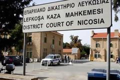 Δικηγόρος προσπάθησε να προμυθεύσει 3 κινητά σε κρατούμενο