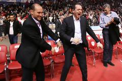 «ΕΥΧΑΡΙΣΤΟΥΜΕ ΜΑΓΚΕΣ ΑΓΓΕΛΟΠΟΥΛΟΙ!» *ΒΙΝΤΕΟ*