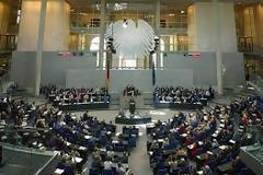 Yπερψηφίστηκε στη γερμανική Βουλή το τρίτο Μνημόνιο