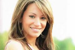 Η απίστευτη μετάλλαξη της Μάρως Λύτρα και η επιστροφή της στην Ελλάδα