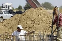 Σε σοβαρή κατάσταση ο εργολάβος, εξιτήριο για τον 43χρονο – Αναζητείται ο εργάτης που τους τραυμάτισε σε κατάσταση… αμόκ