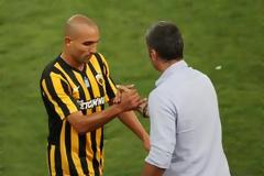 Πιστεύουν στον Τζιμπούρ στην ΑΕΚ