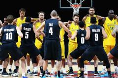 ΞΑΝΑ... «ΧΑΚΑ» ΜΠΡΟΣΤΑ ΣΤΟΥΣ ΕΚΠΛΗΚΤΟΥΣ ΑΥΣΤΡΑΛΟΥΣ! *ΒΙΝΤΕΟ*