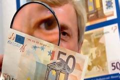 Η αστυνομόα εντόπισε εργαστήριο παραχάραξης χαρτονομισμάτων - Συνελήφθησαν οι δράστες [photo]