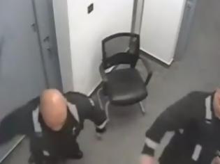 Φωτογραφία για ΣΑΛΟΣ από διαρροή βίντεο ξυλοδαρμού σε αστυνομικά κρατητήρια