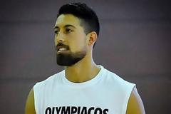 ΧΑΡΟΥΜΕΝΟΣ ΚΑΙ ΥΠΕΡΗΦΑΝΟΣ ΓΙΑ ΤΗ ΝΕΑ ΤΟΥ ΑΡΧΗ ΣΤΟΝ ΘΡΥΛΟ! (PHOTO)