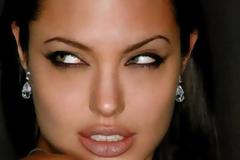 Σοκάρει η Αντζελίνα Τζολί - Ζυγίζει 37 κιλά; [photo]