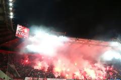 ΓΕΜΙΖΕΙ ΤΟ ΚΑΡΑΪΣΚΑΚΗ ΜΕ ΠΑΝΙΩΝΙΟ ΣΤΗΝ ΠΡΕΜΙΕΡΑ!