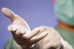 Δύο συγκλονιστικά περιστατικά - Στην φόρα τα άπλυτα των χειρουργών σε βάρος ασθενών υπό αναισθησία