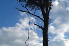 Συγκλονίζουν οι νέες αυτοκτονίες - Τους βρήκαν κρεμασμένους σε δέντρο...