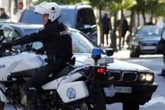 Διέπρατταν κλοπές από αυτοκίνητα και καταστήματα στην Ακρόπολη
