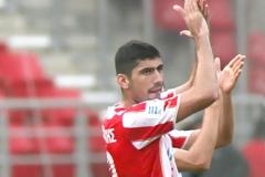 ΤΟΥΣ ΑΡΕΣΕ ΣΤΟ ΦΙΛΙΚΟ ΜΕ ΤΟΝ ΟΛΥΜΠΙΑΚΟ ΚΑΙ ΕΞΕΤΑΖΟΥΝ ΤΗΝ ΠΕΡΙΠΤΩΣΗ ΤΟΥ...