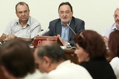 Λαϊκή Ενότητα: Δεν θα εμπλακούμε σε ατέρμονη ανταλλαγή δηλώσεων που μόνο χαρά φέρνει στους δανειστές