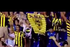 Με σημαία της ΑΕΚ οι οπαδοί της Φενέρμπαχτσε!