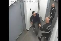 Στη δημοσιότητα όλο το βίντεο του ξυλοδαρμού που έχει συγκλονίσει τη Κύπρο...