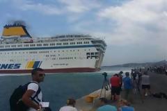 ΑΠΟΛΑΛΥΨΗ: Ποιοι φέρνουν τους λαθρομετανάστες;