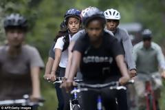 Κακοδιάθετη η κόρη του Ομπάμα... [photos]