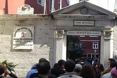 Διάβημα Ελλήνων Κων/πολης για το τάφο του Τούρκου ψευτοπατριάρχη