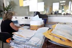 ΔΕΙΤΕ τα 10 πιο τρελά επιδόματα του ελληνικού δημοσίου