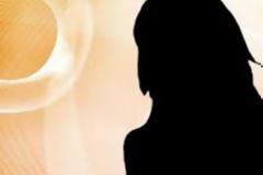 Ελληνίδα παρουσιάστρια κέρδισε 100.000 ευρώ σε τηλεπαιχνίδι και τα χάρισε