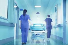 Ζητείται ρευστό για το ΕΣΥ! Νέες περικοπές στα νοσοκομεία λόγω 3ου μνημονίου