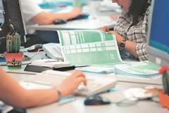 Περιθώριο μέχρι την Κυριακή για τις φορολογικές δηλώσεις περίπου 800.000 φορολογουμένων